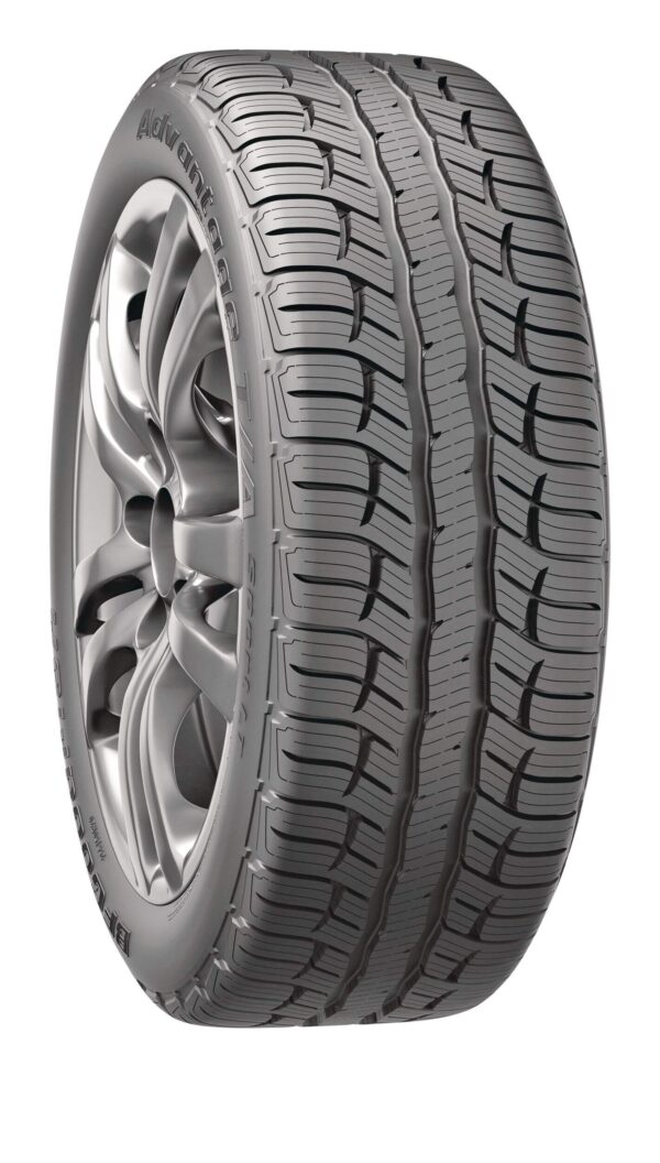 Pneu BFGoodrich Advantage T/A Sport LT toute saison pour véhicules de tourisme et multisegments – Image 3