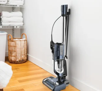 Aspirateur balai Shark Ultralight Pet Pro avec PowerFins et brosse autonettoyante