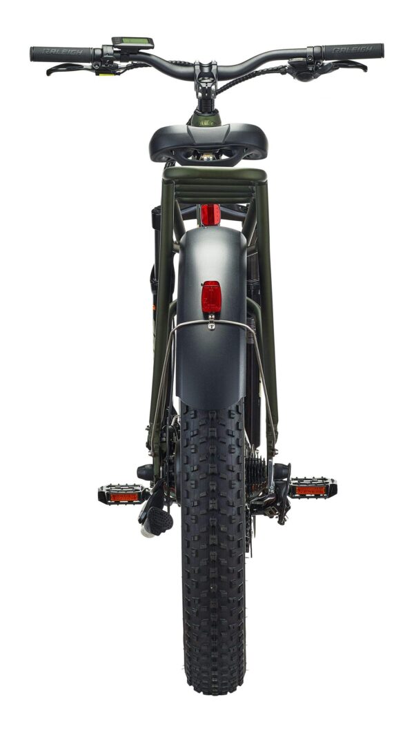 Vélo électrique léger Raleigh Quanta tout-terrain avec phares avant et arrière, 26 po, vert – Image 4