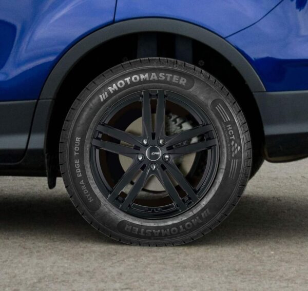 Pneu MotoMaster Hydra Edge Tour pour les véhicules utilitaires multisegments (VUM) – Image 9